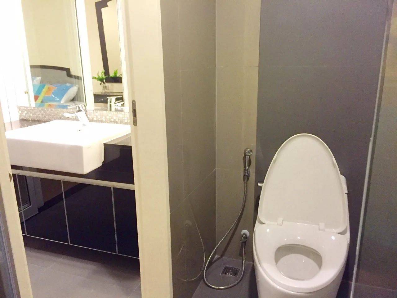 Property photos for The Crest Sukhumvit 34