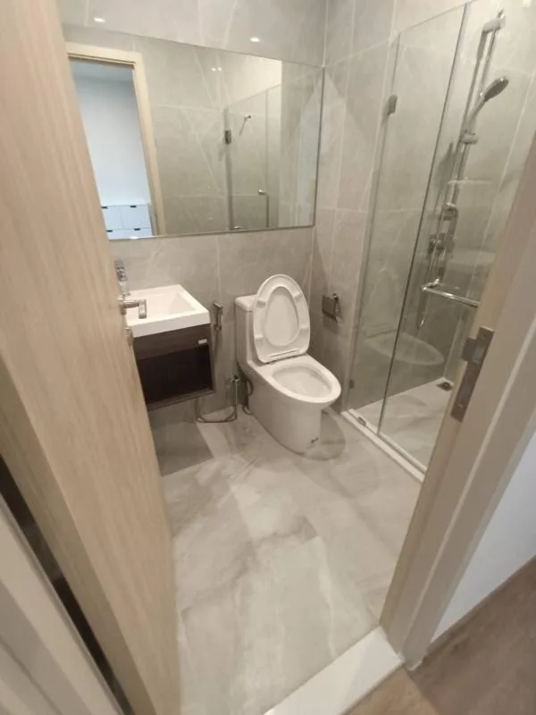 Property photos for Nue District R9