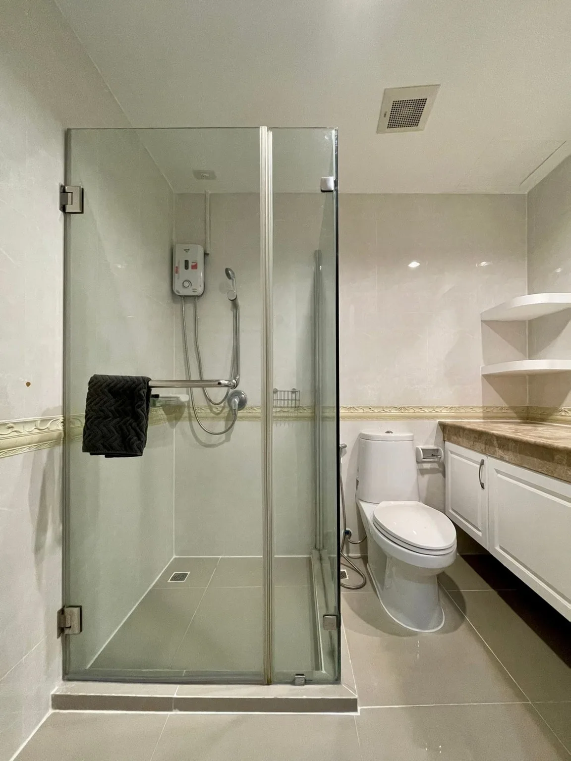 Property photos for Symphony Sukhumvit