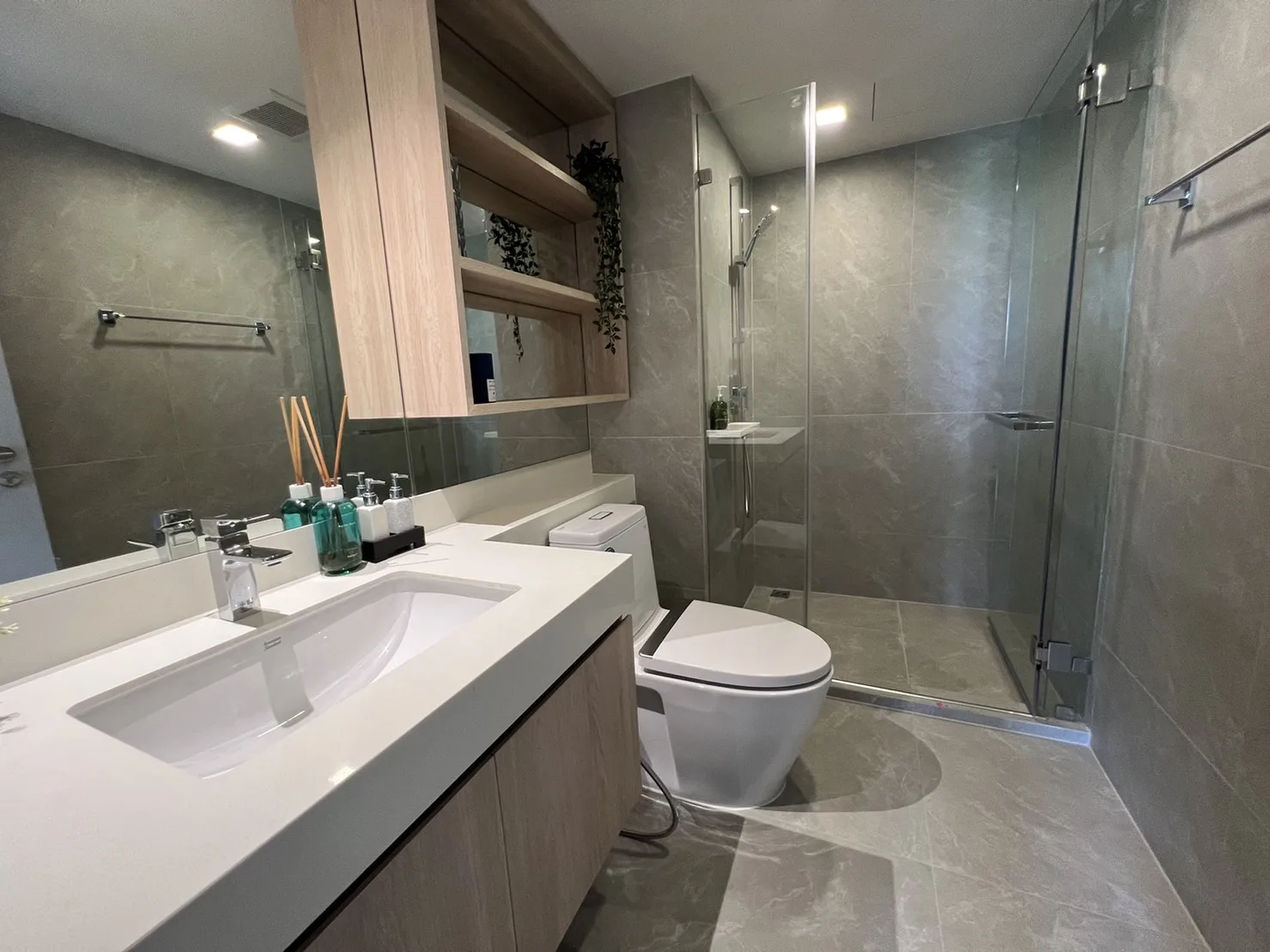 Property photos for Piya Apartment Sukhumvit 15