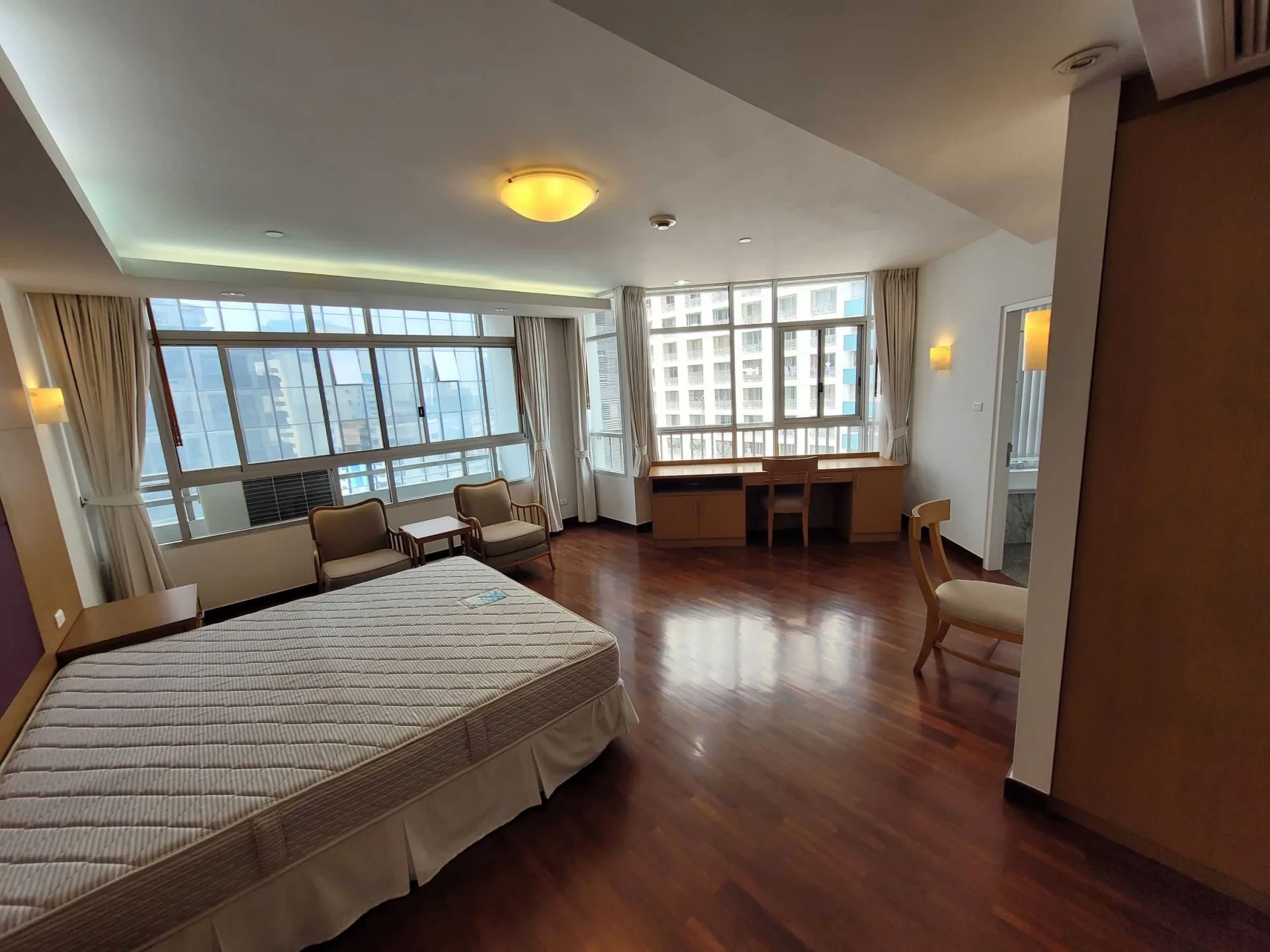 Property photos for Prasanmitr Thani Tower