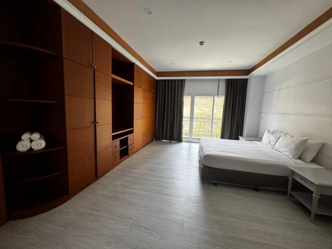 Property photos for Chaidee Mansion