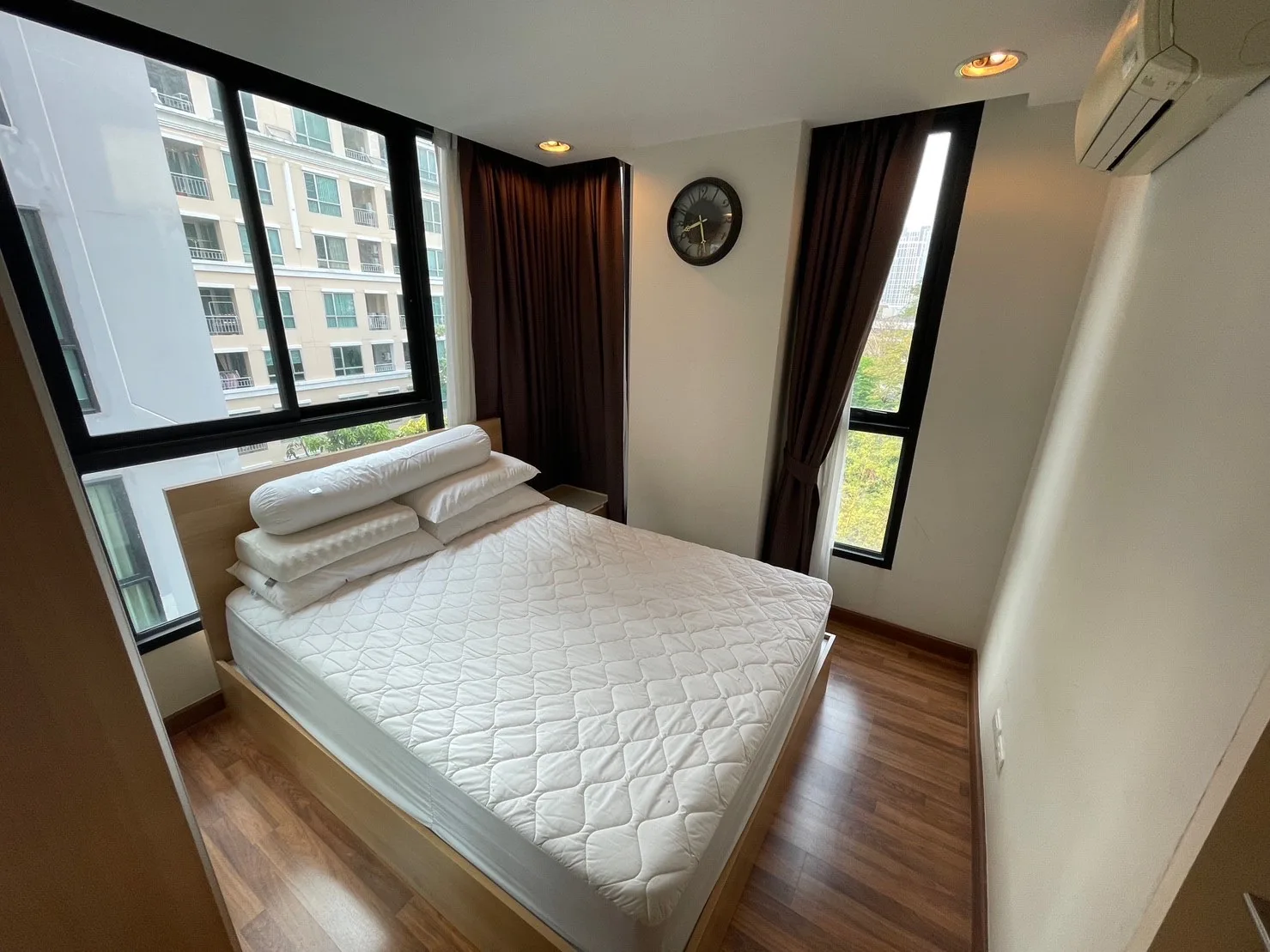 Property photos for Zenith Place Sukhumvit 42