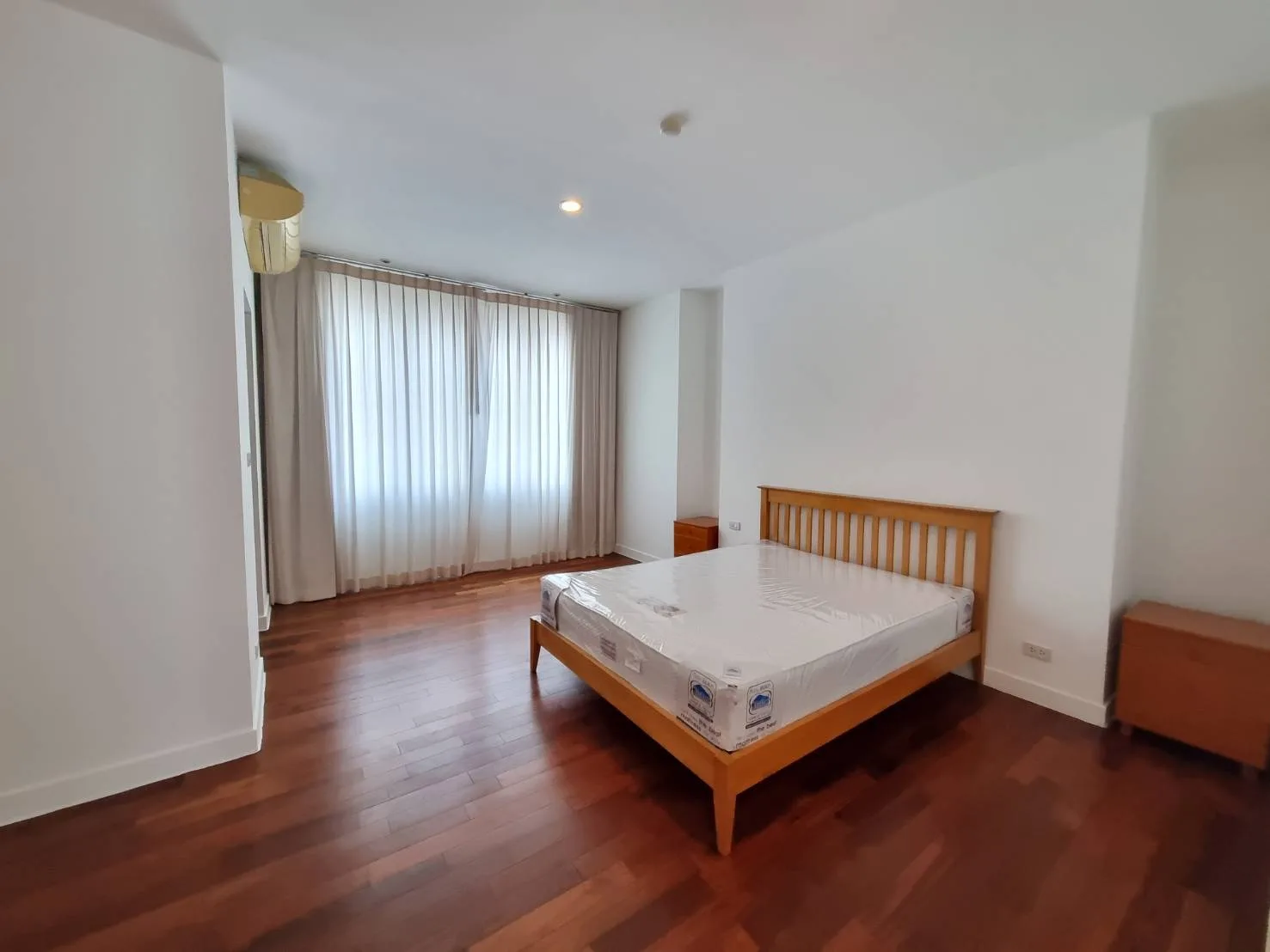 Property photos for The Verandah - Sukhumvit Soi 23