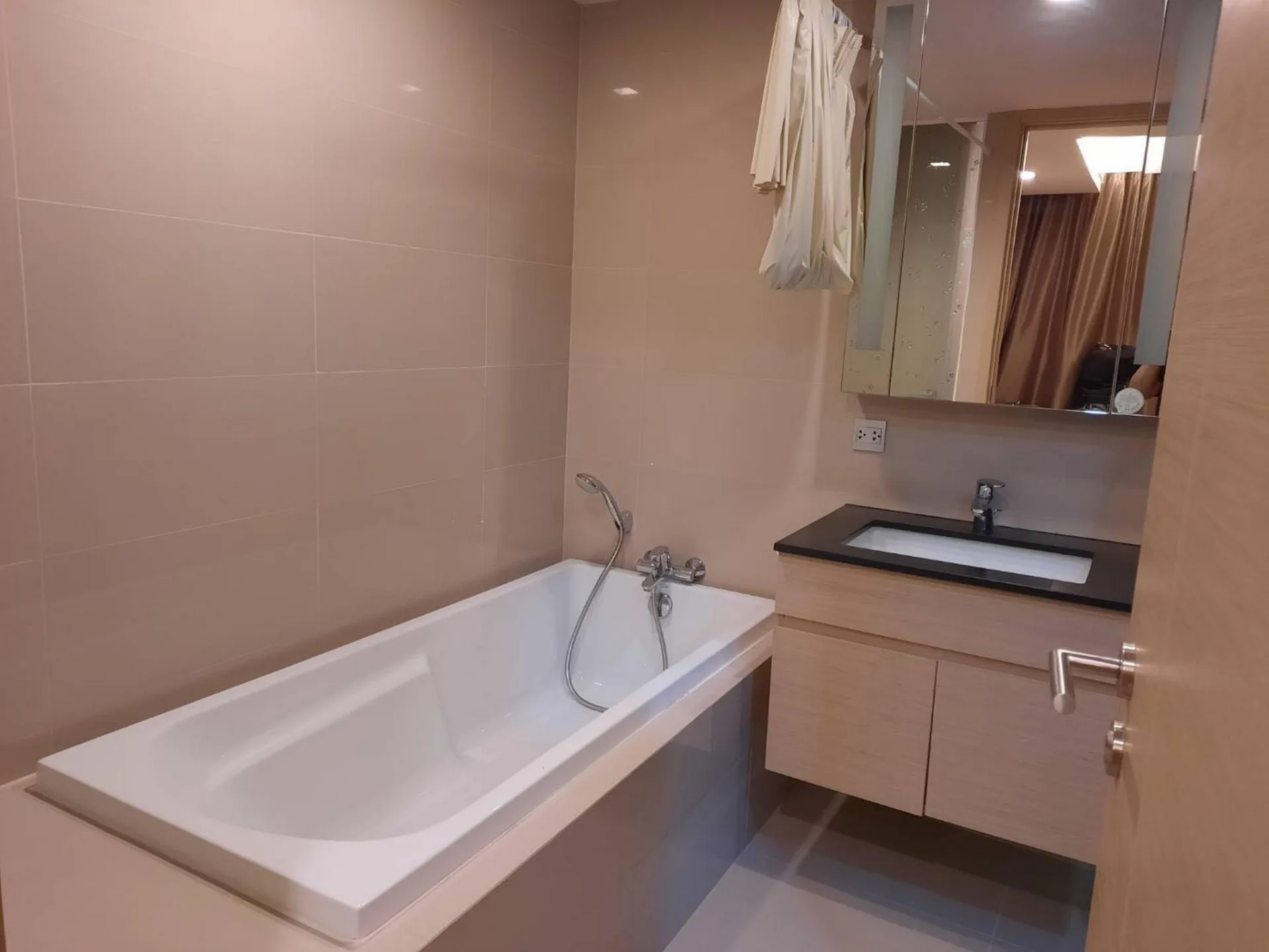 Property photos for Via Botani