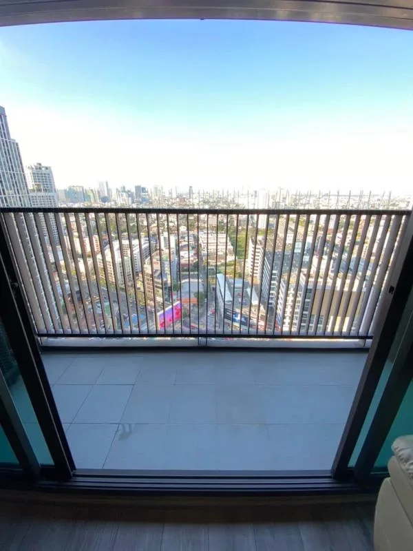Property photos for Whizdom Avenue Ratchada - Ladprao