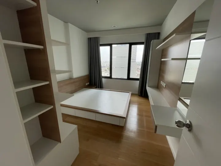 Property photos for Blocs 77