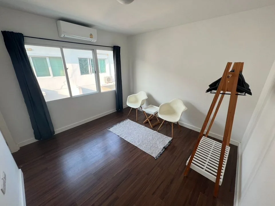 Property photos for Town Avenue Srinagarin