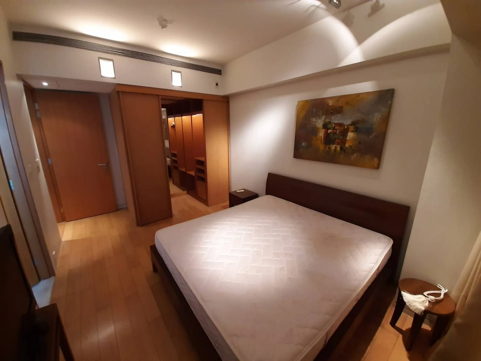 Property photos for The Met