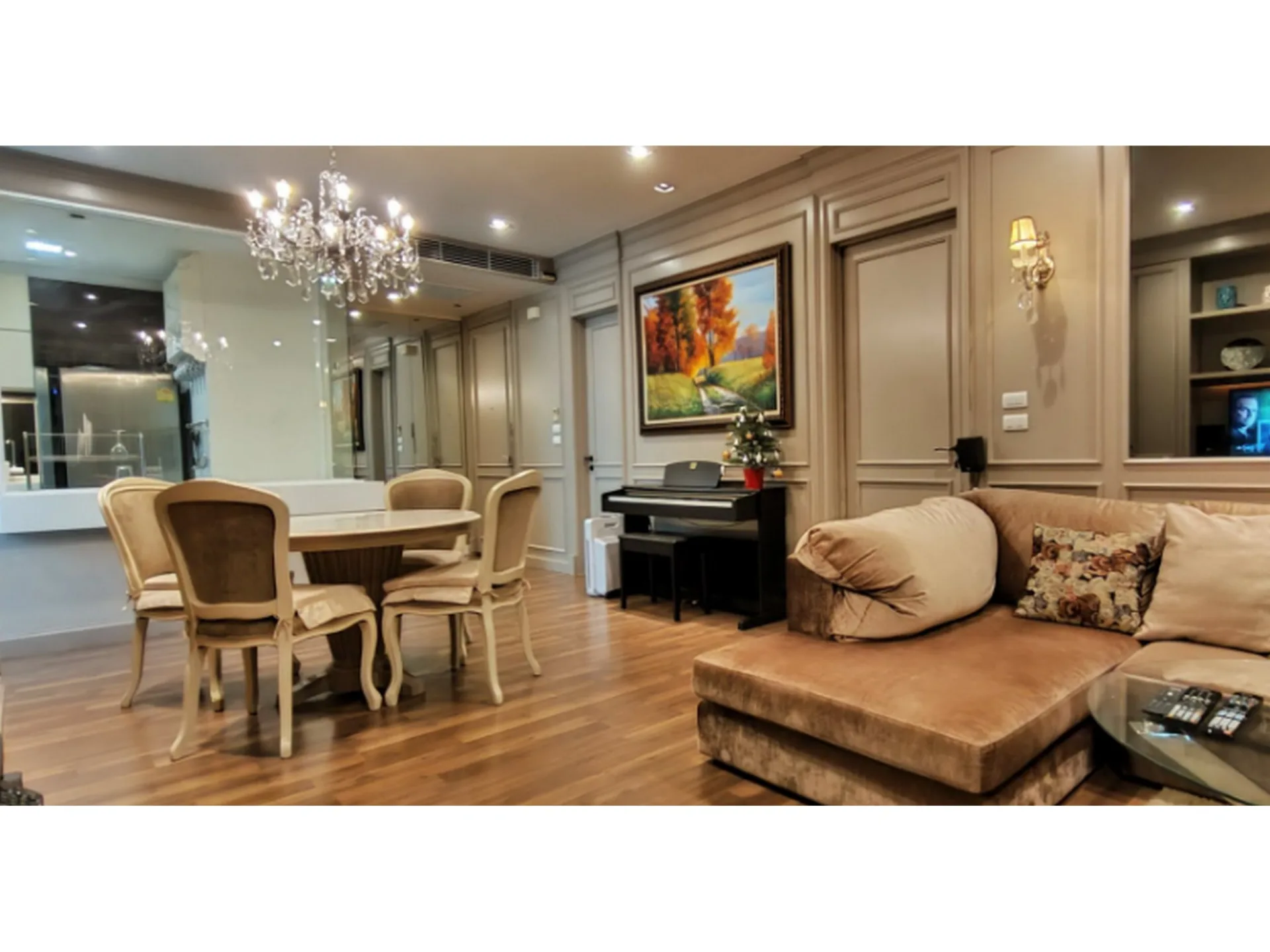 Property photos for The Room Sukhumvit 62