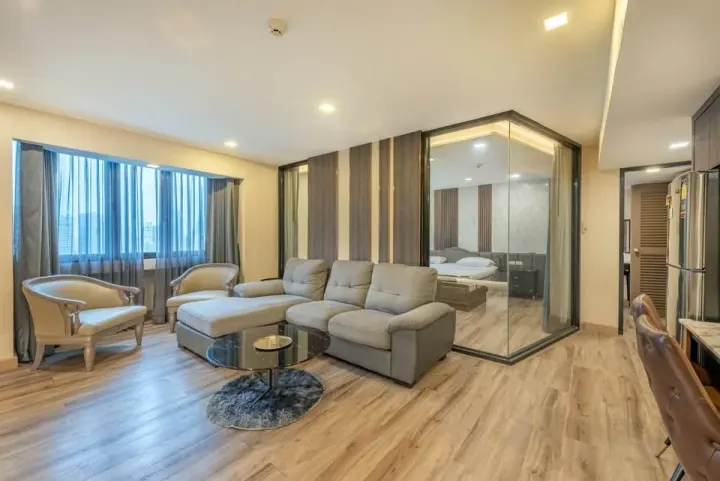 Property photos for Omni Tower Sukhumvit Nana