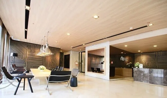 Property photos for Noble Refine