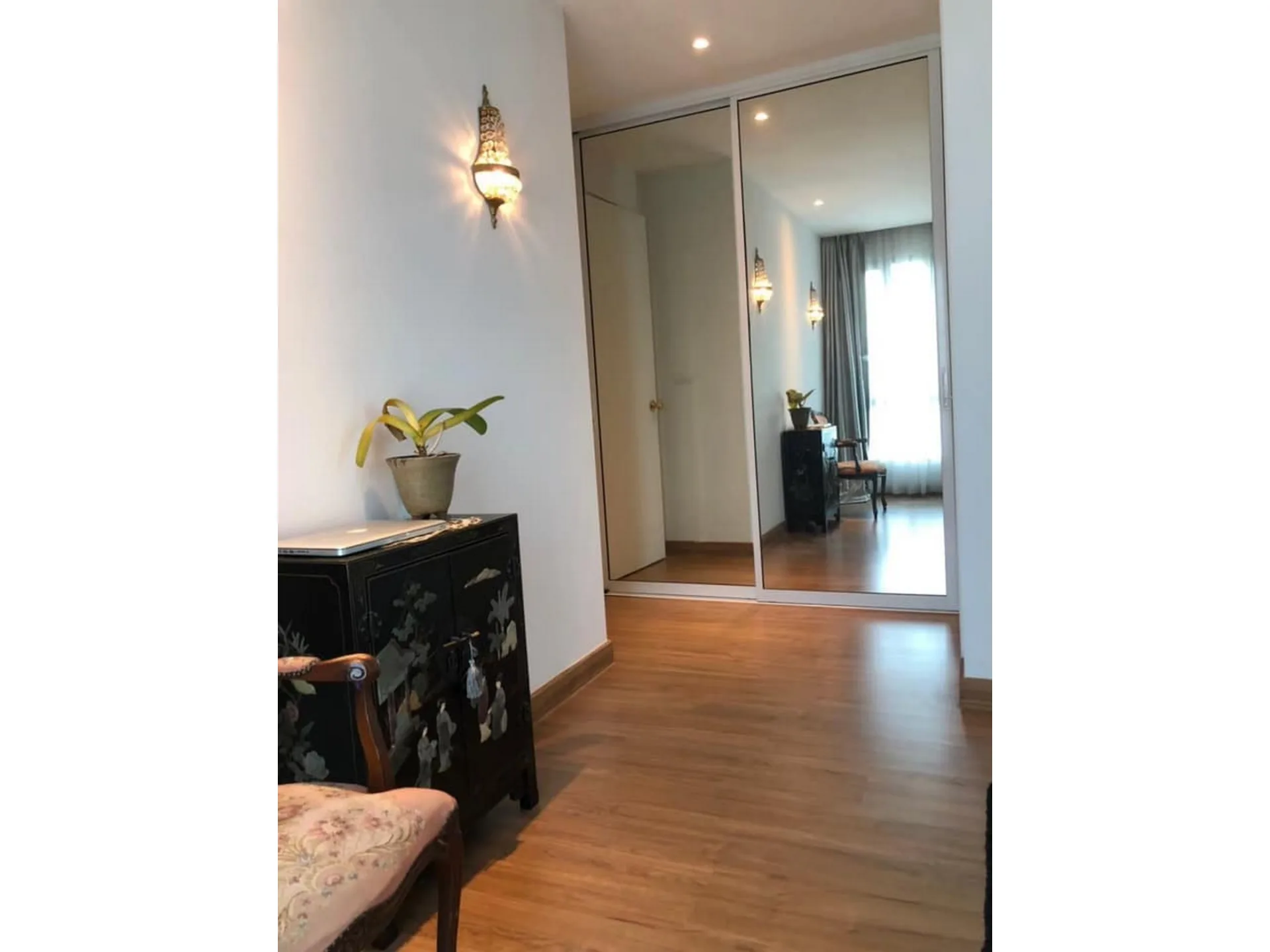 Property photos for Thru Thonglor