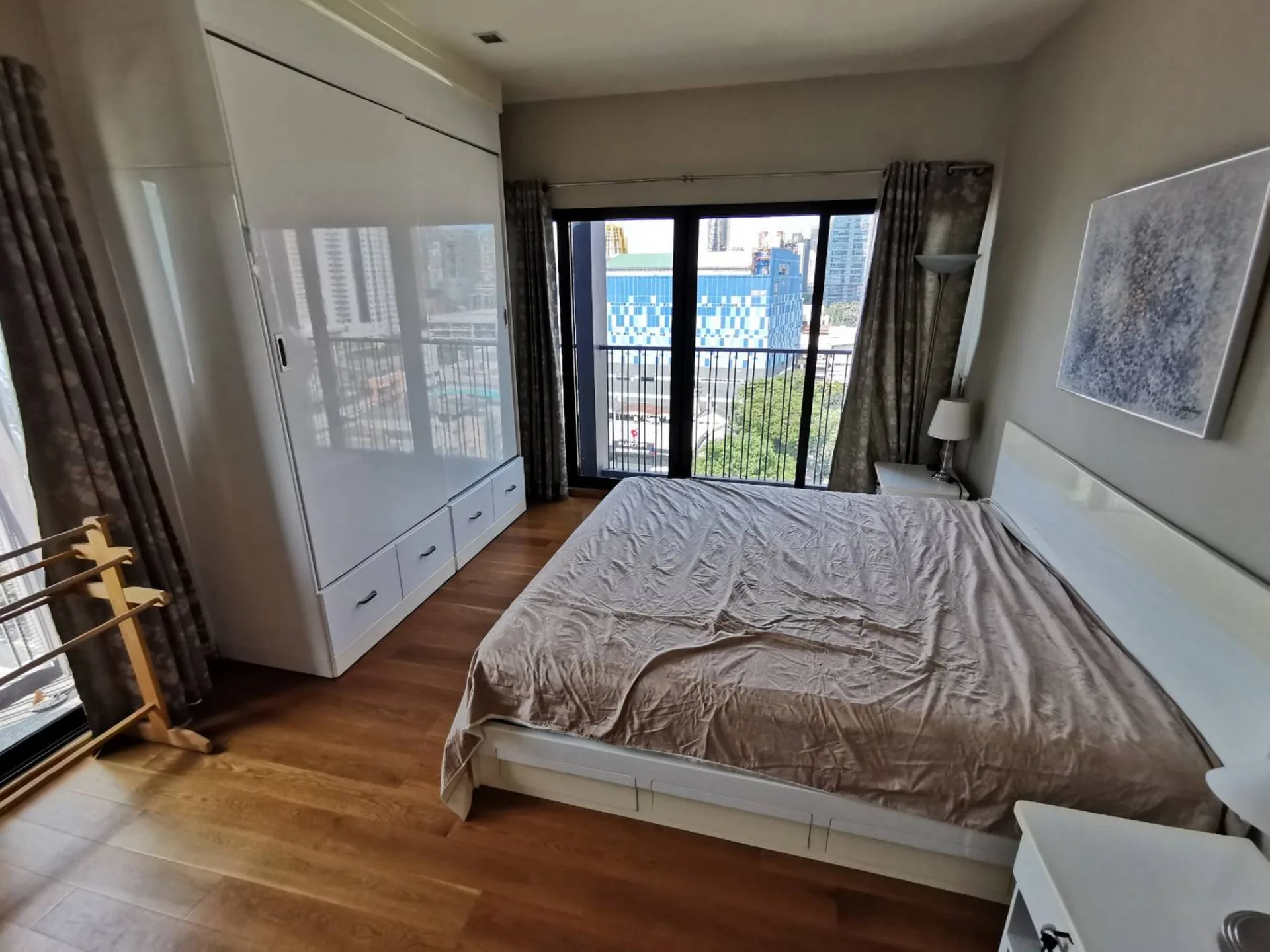 Property photos for Noble Reveal