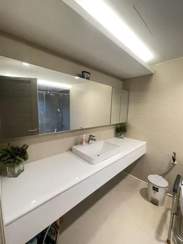 Property photos for State Tower