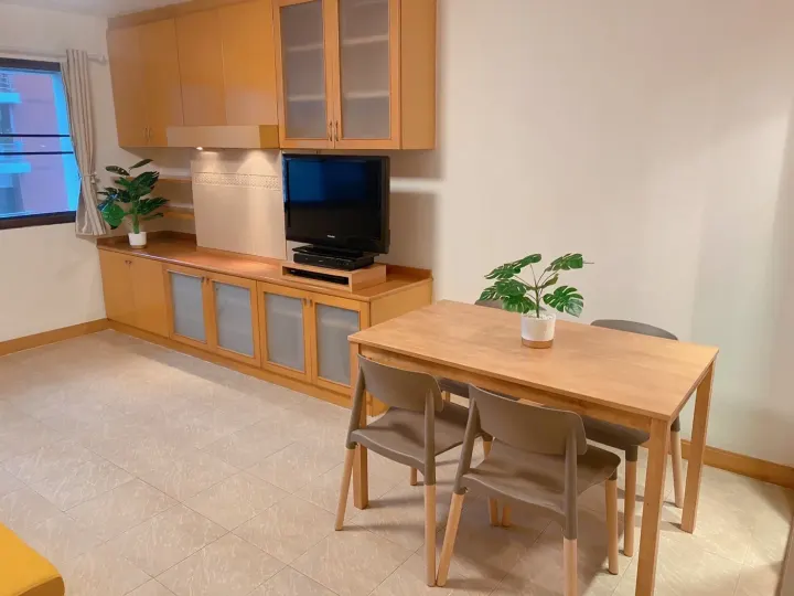 Property photos for The Royal Place 2