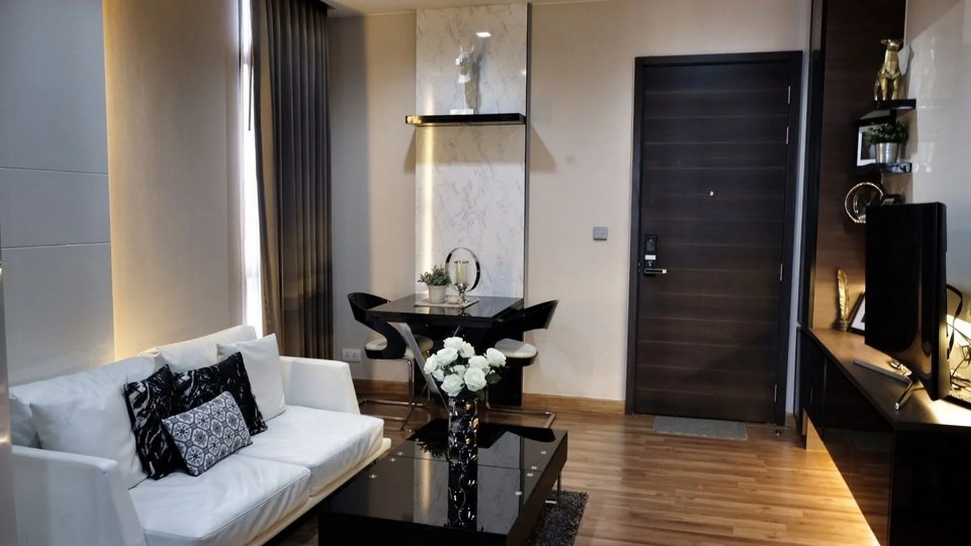 Property photos for Ivy Ampio