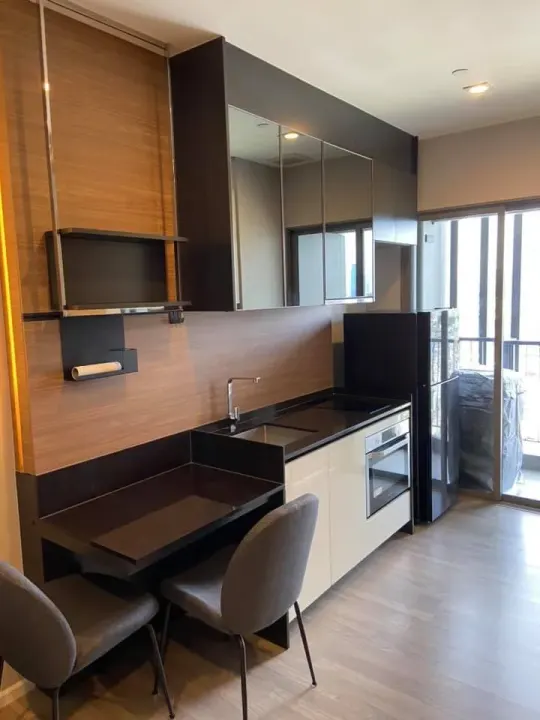 Property photos for The Room Sathorn - St.Louis