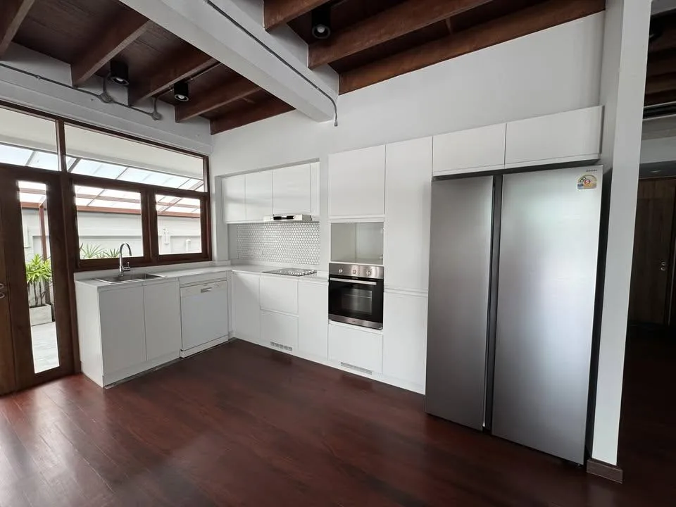 Property photos for Single House Ekk. 6
