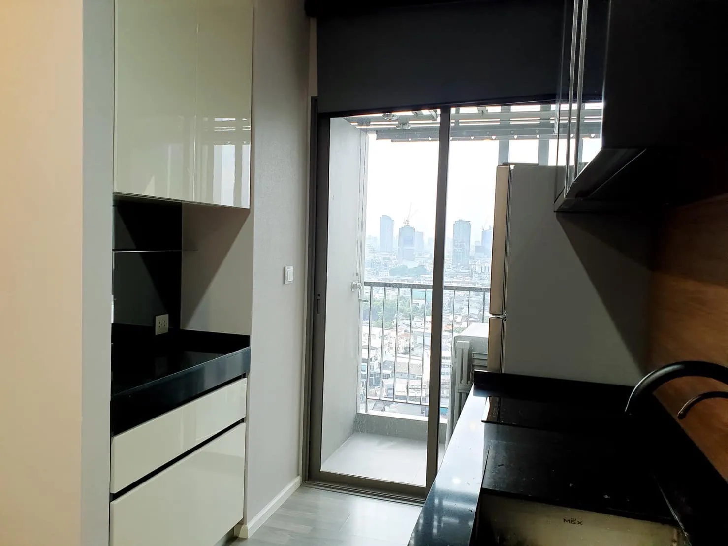 Property photos for The Room Sathorn - St.Louis