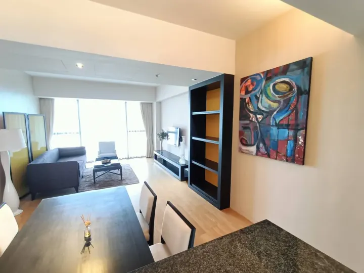 Property photos for The Met