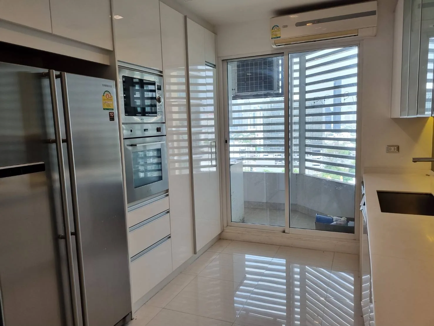 Property photos for Ideal 24