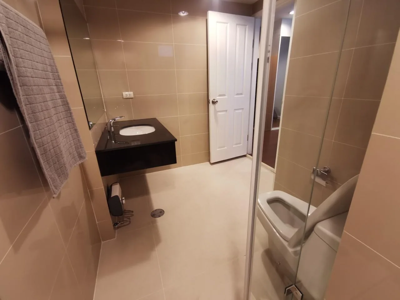 Property photos for Belle Grand Rama 9