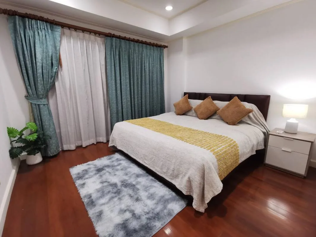 Property photos for La Vie En Rose Place