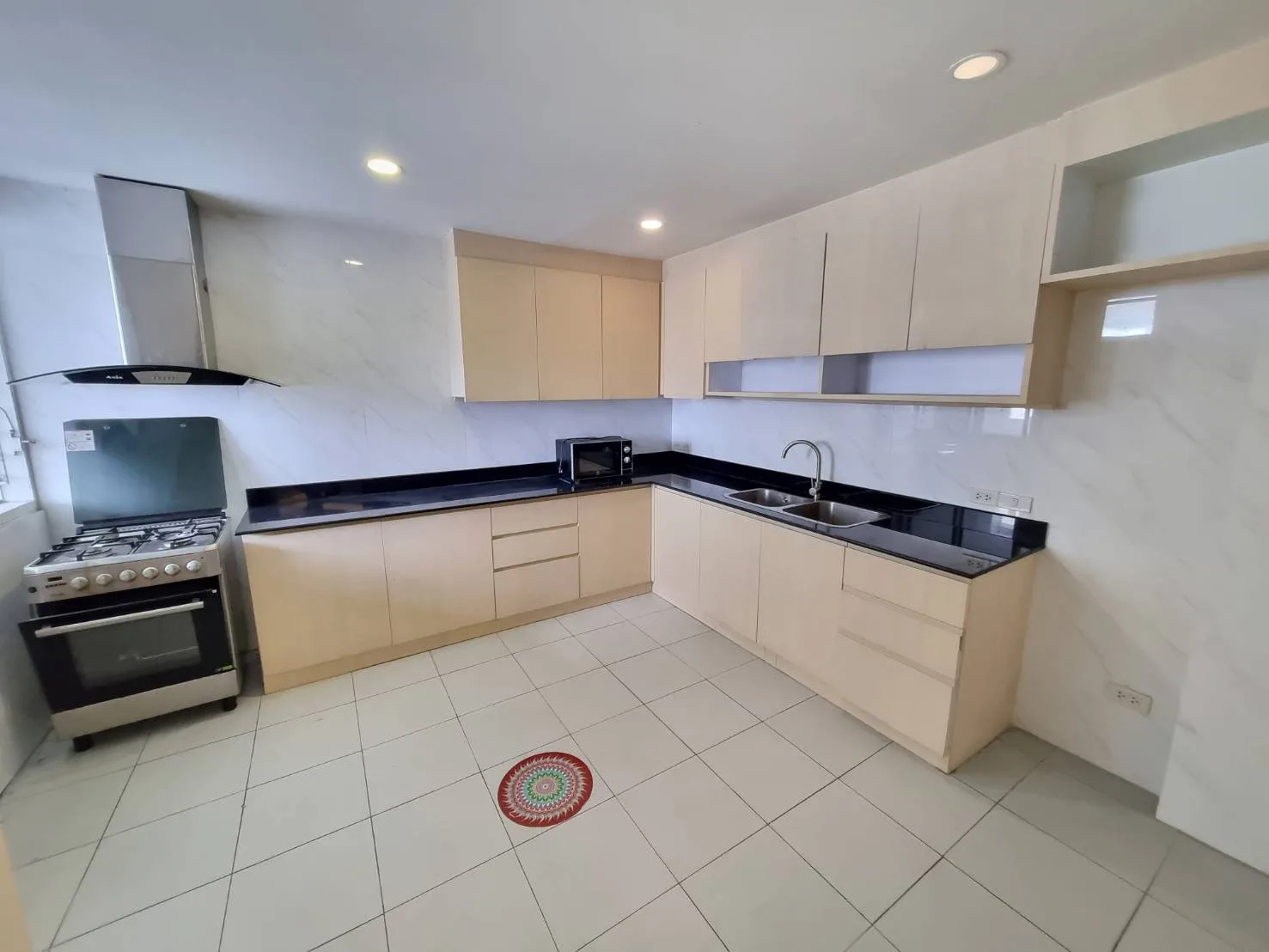 Property photos for Inter Tower