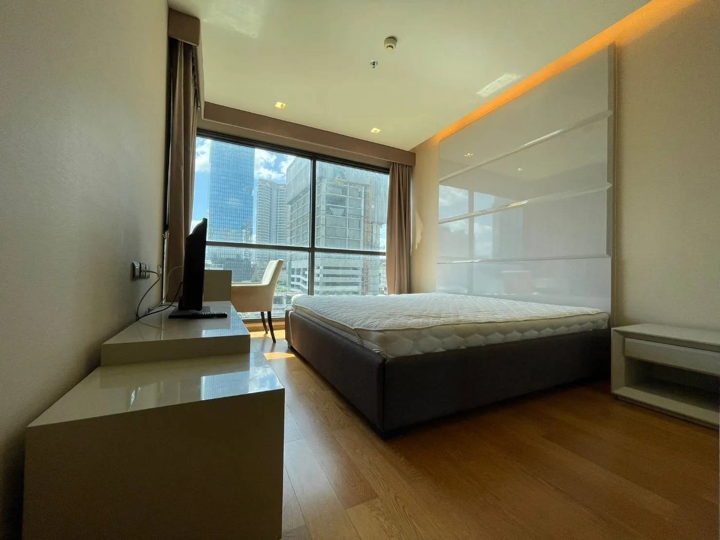 Property photos for The Address Asoke
