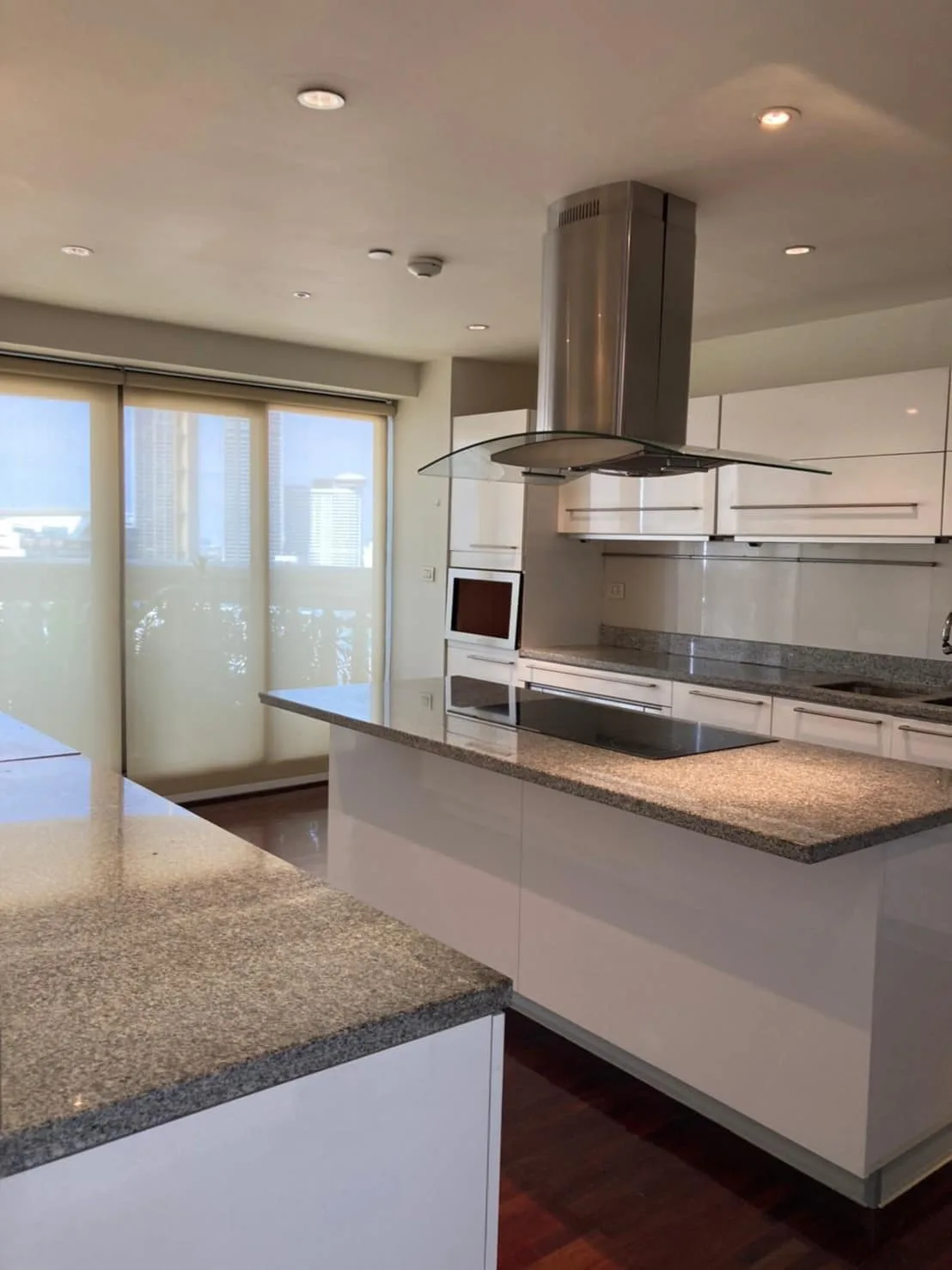 Property photos for State Tower