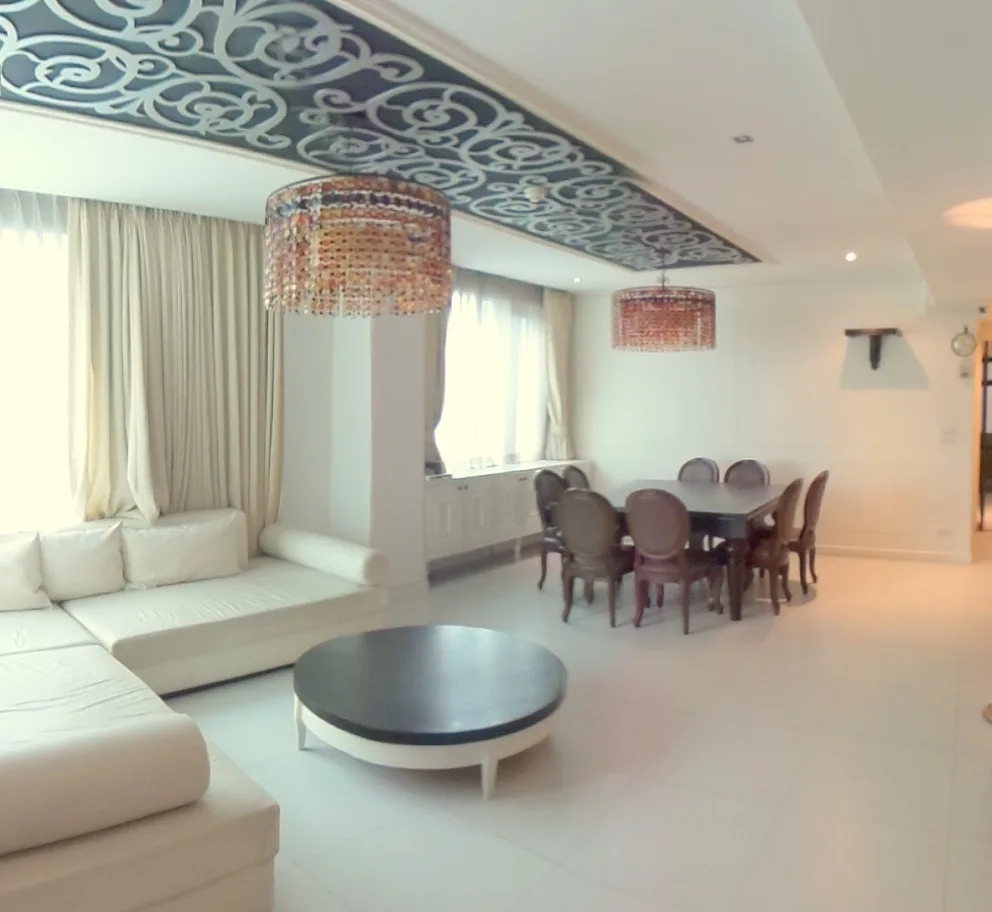 Property photos for MANHATTAN CHIDLOM