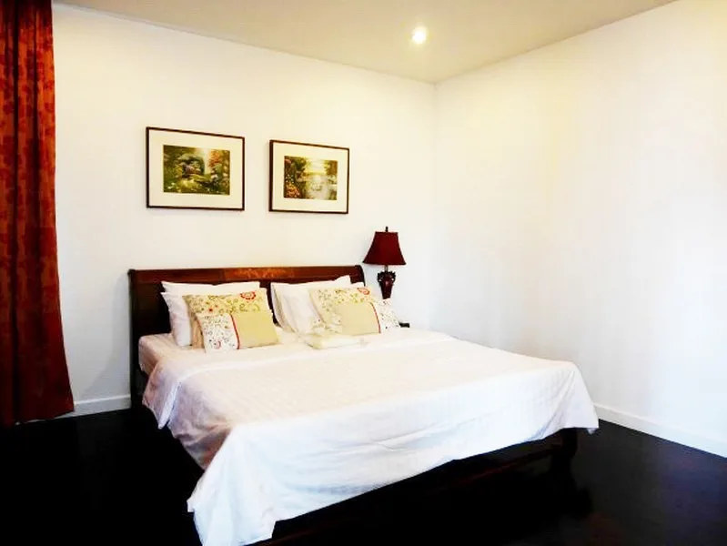 Property photos for MANHATTAN CHIDLOM