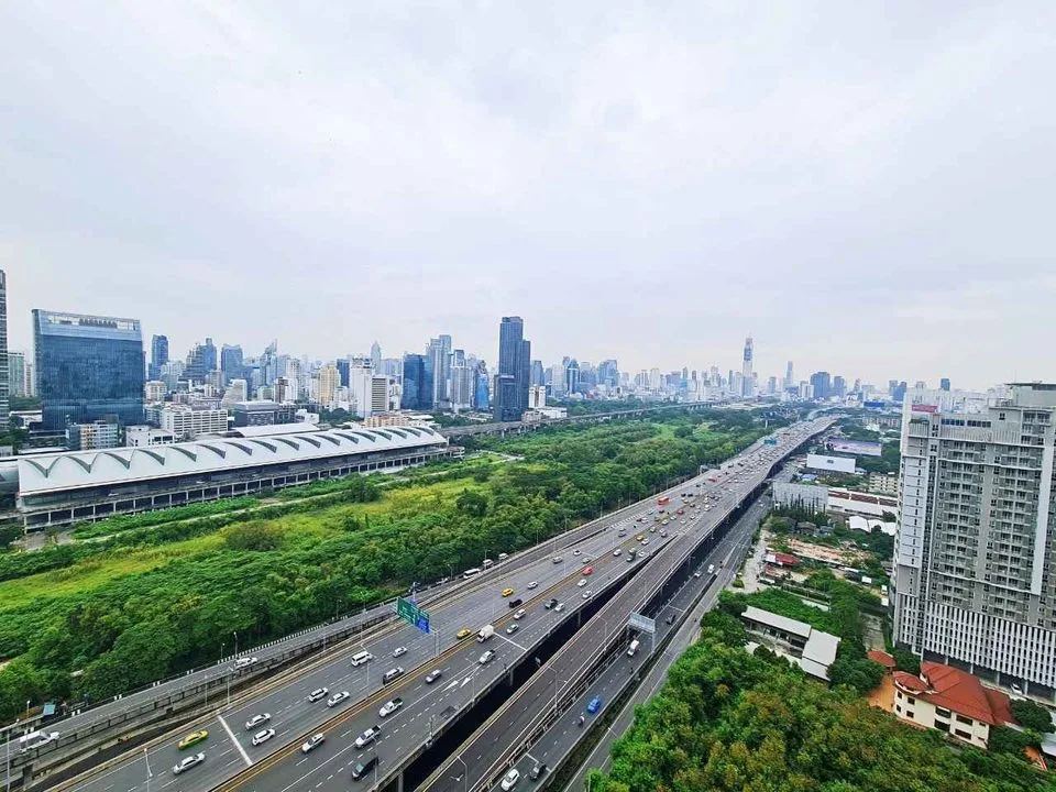 Property photos for Life Asoke Hype