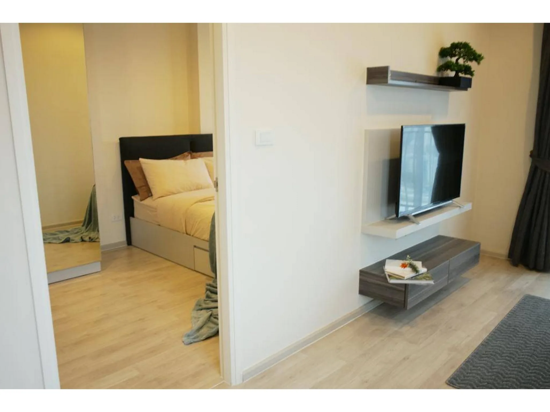 Property photos for Centric Huay Kwang Station