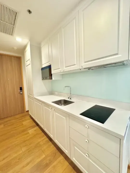 Property photos for Noble BE 33
