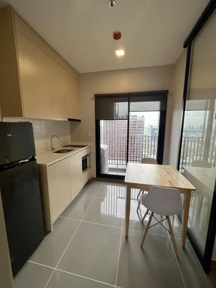 Property photos for Metris Rama 9-ramkhamhaeng