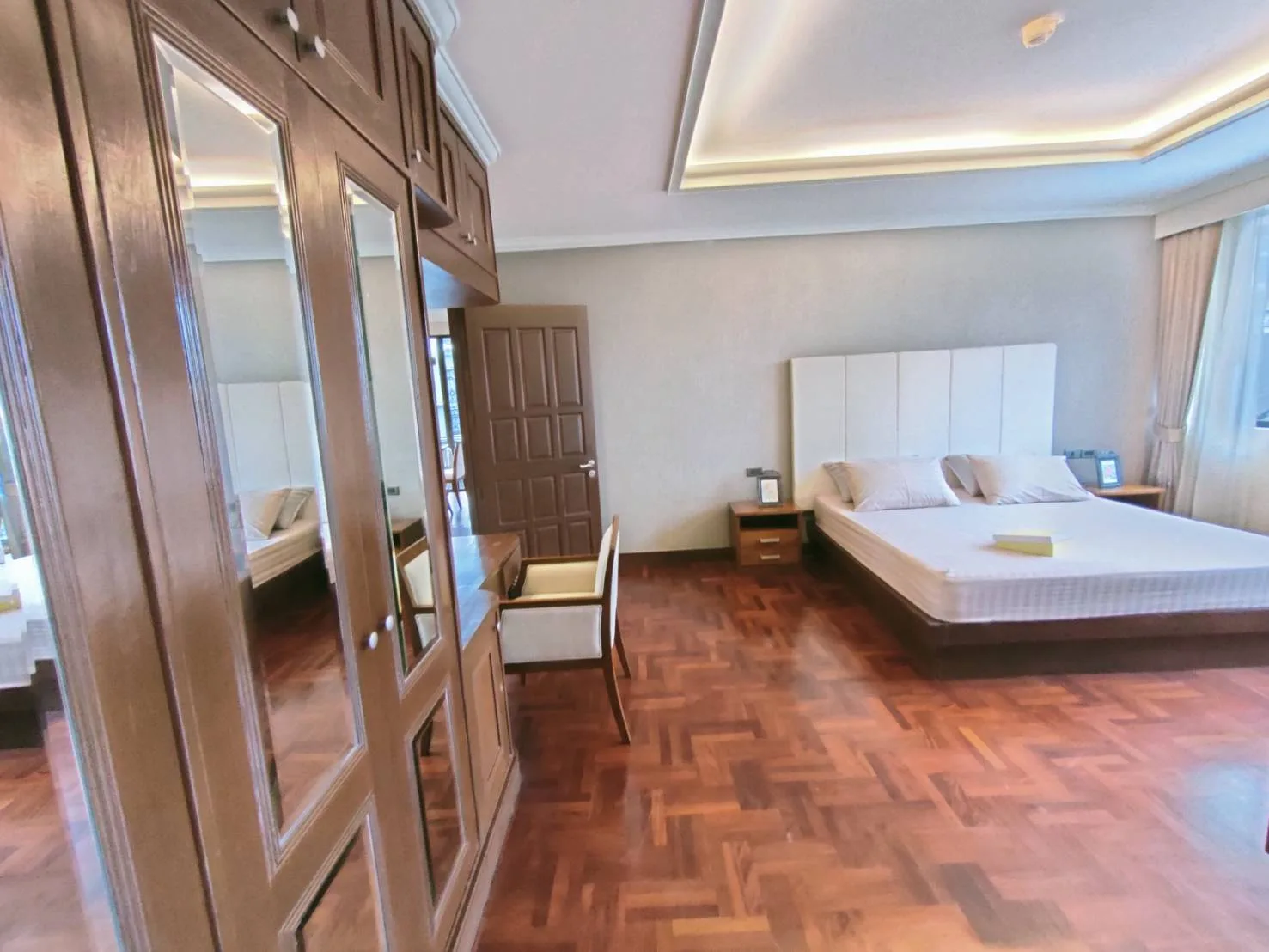 Property photos for Ploenruedee Residence