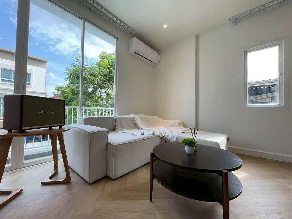 Property photos for Lumpini Town Place Ratchayothin ??? Sena