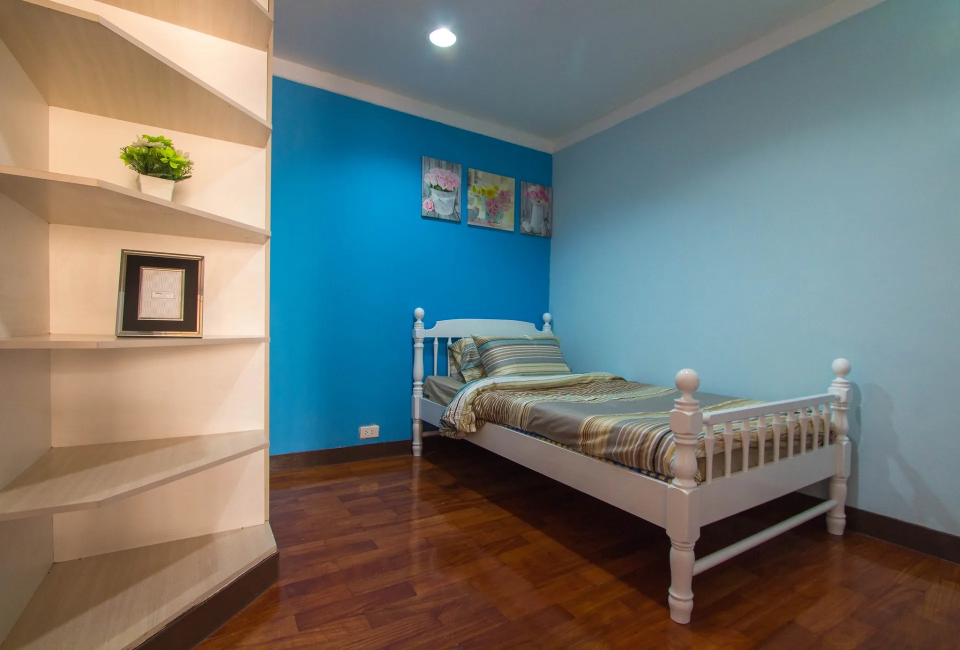 Property photos for The Waterford Diamond