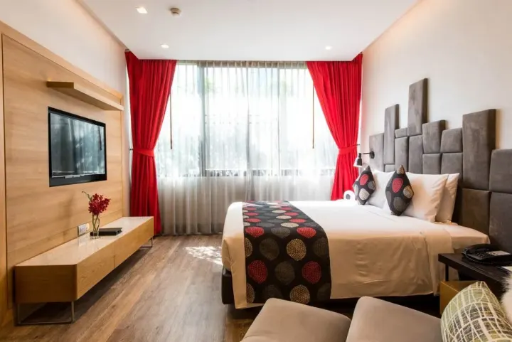 Property photos for Park Plaza Bangkok Soi 18