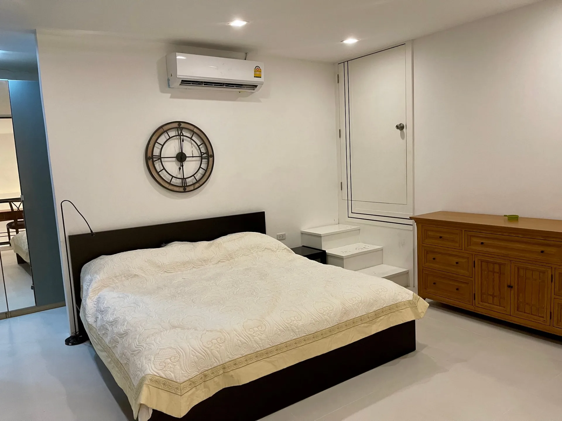 Property photos for Suwansawat Condo