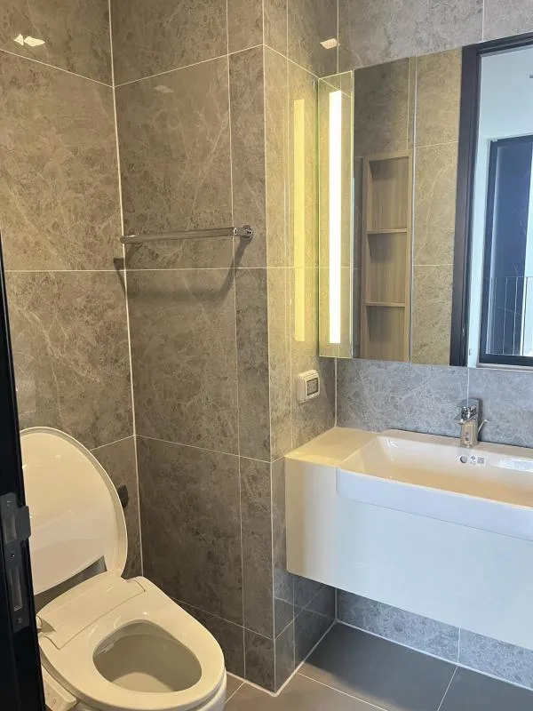 Property photos for Noble Around Ari