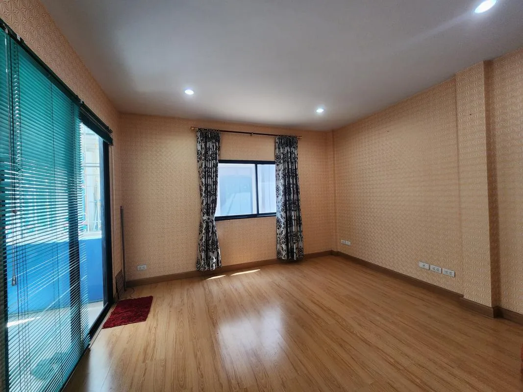 Property photos for Sarin Wiz Sukhumvit 107