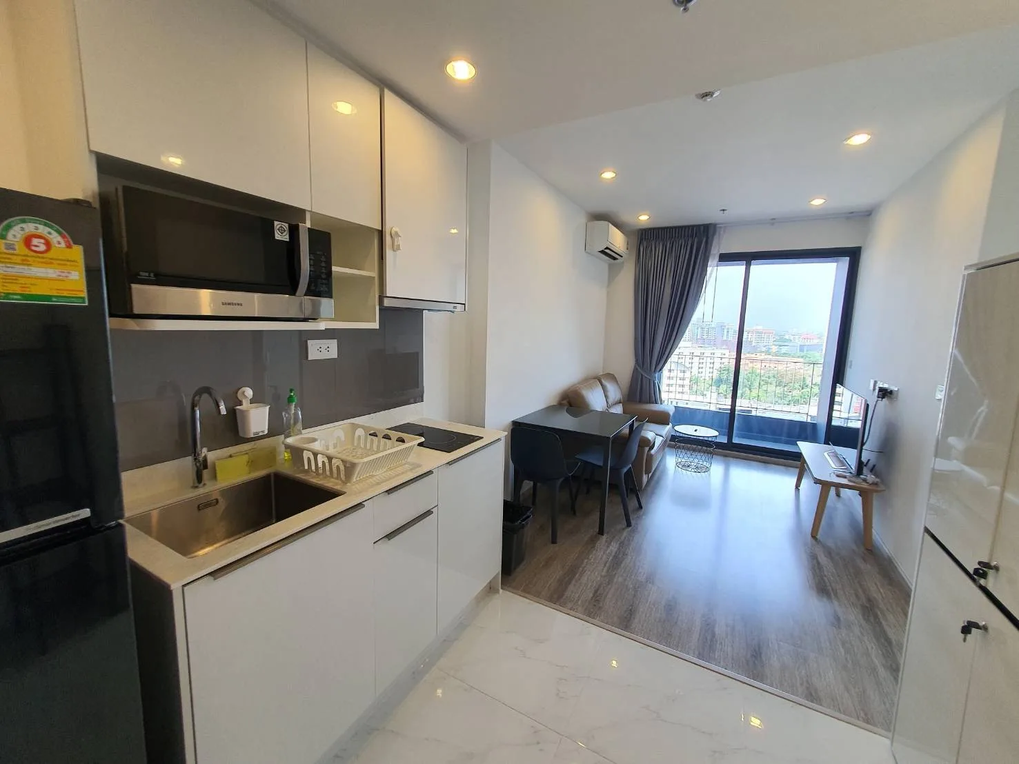 Property photos for IDEO Mobi Sukhumvit 66