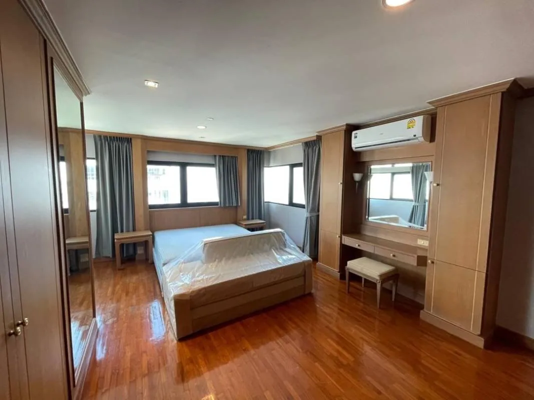 Property photos for Sathorn Gardens