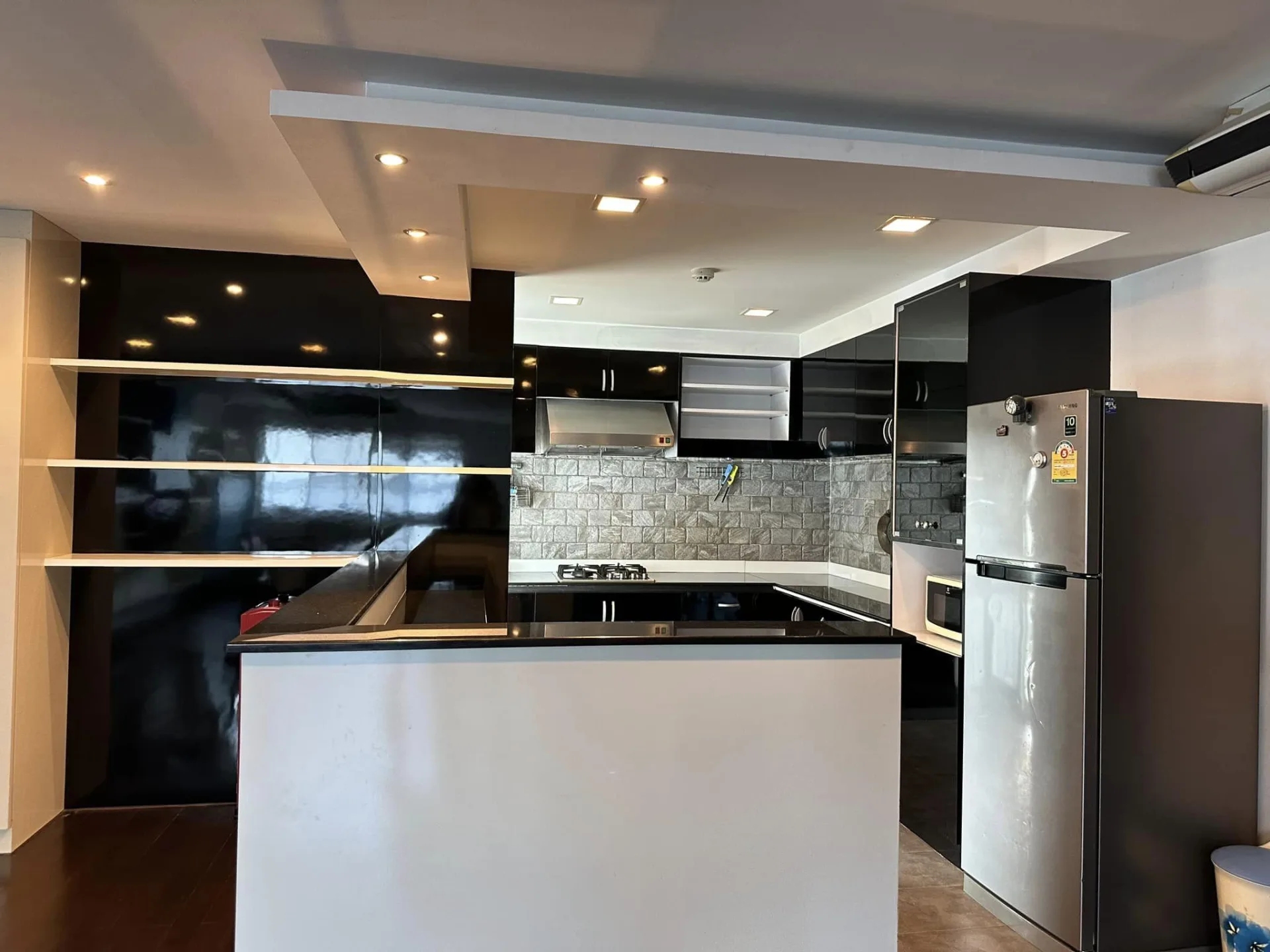 Property photos for Sompob House