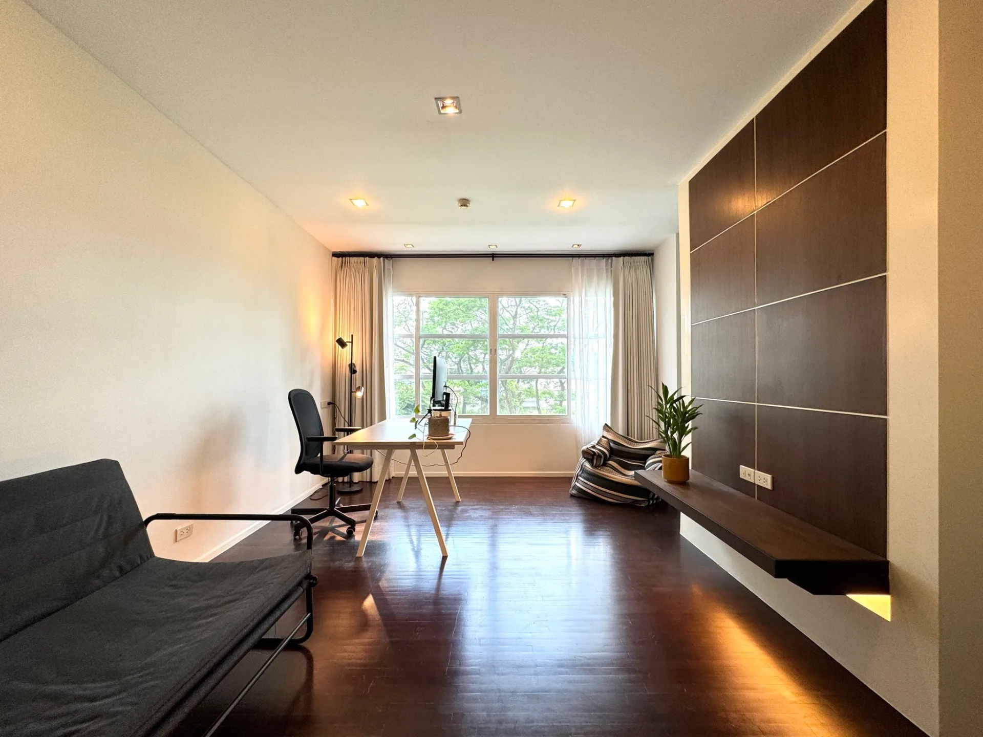 Property photos for Supreme Elegance