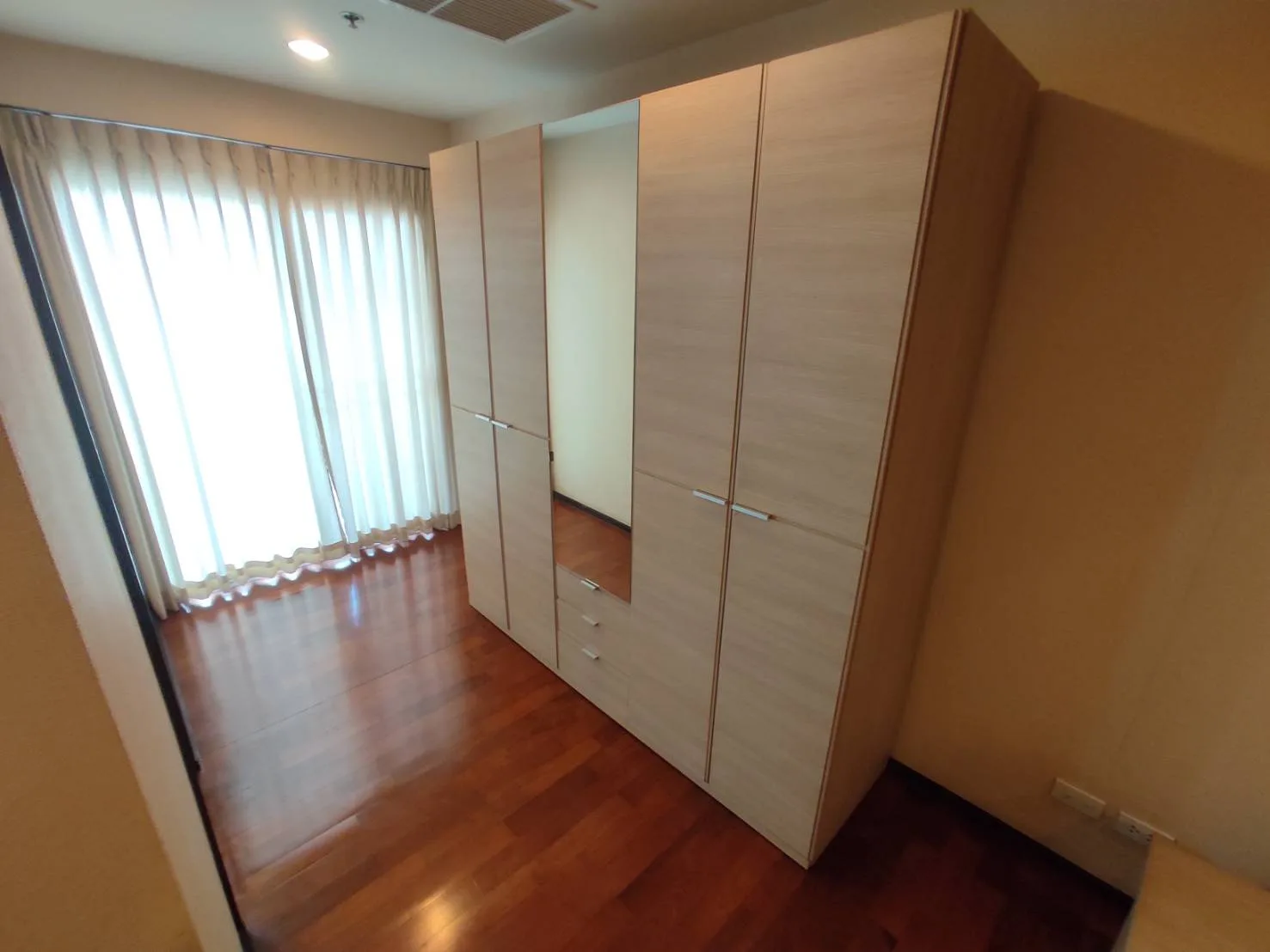 Property photos for Noble Ora