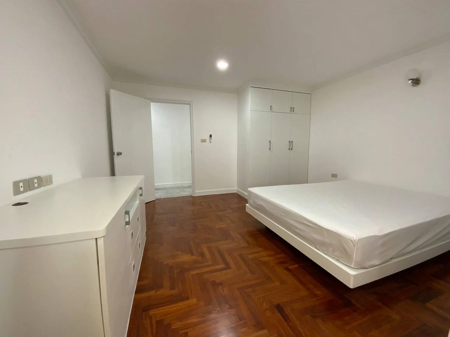 Property photos for Regent On The Park 3